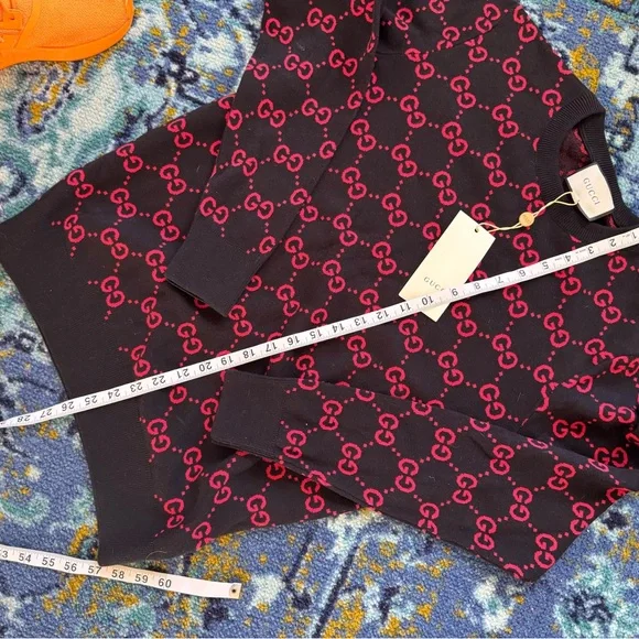 Men's Sweater in Black and Red Pattern - Picture 7 of 8